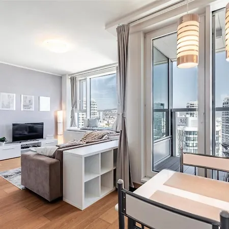 Panorama View From 26th Floor Апартаменты